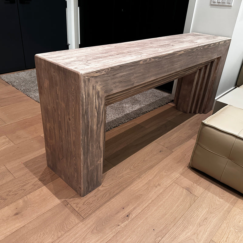 Trevidi Solid Pine Console Table – Rustic Modern Charm with Sculpted Detailing